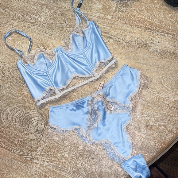 NWT Dream Angels Light Blue Bustier Balconette Set - Picture 2 of 5